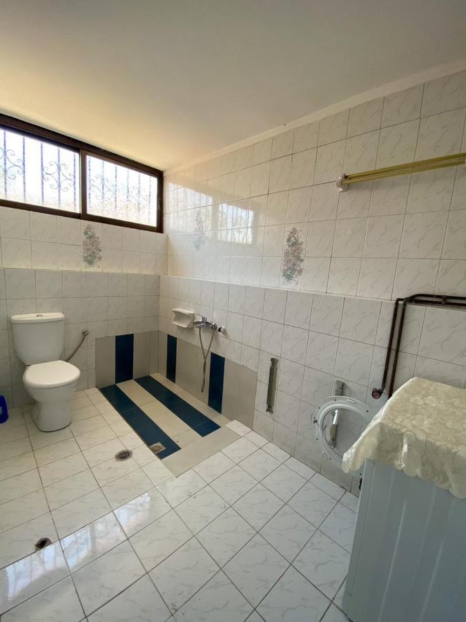 Shared House , Private Rooms With Garden 干尼亞 外观 照片